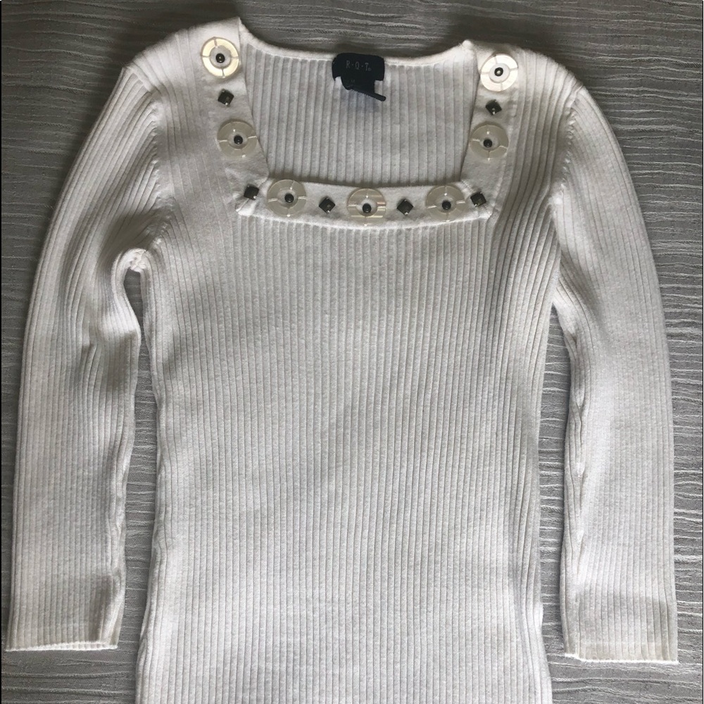 R.Q.T. White Sweater-A04